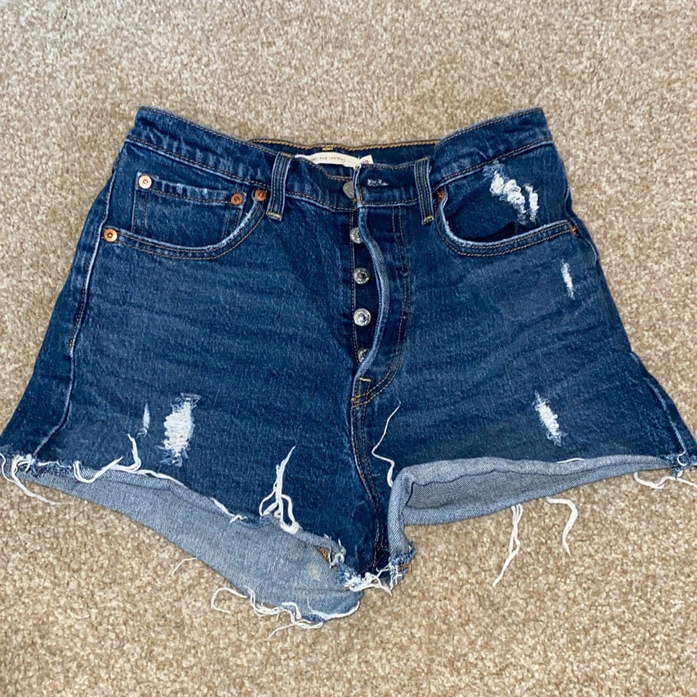 Levi’s rib cage shorts